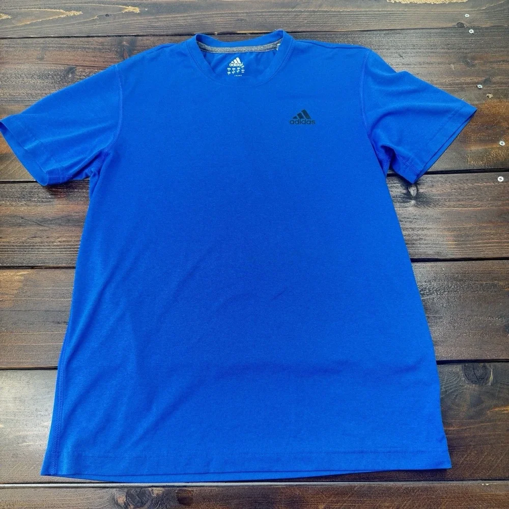 Adidas ClimaLite Men's Short Sleeve Blue Crewneck Athletic Shirt Size Medium